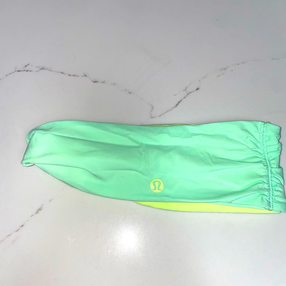 Reversible Lululemon headband
